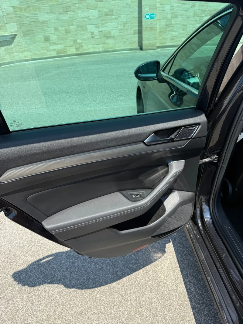 VW Passat, снимка 7 - Автомобили и джипове - 52473524