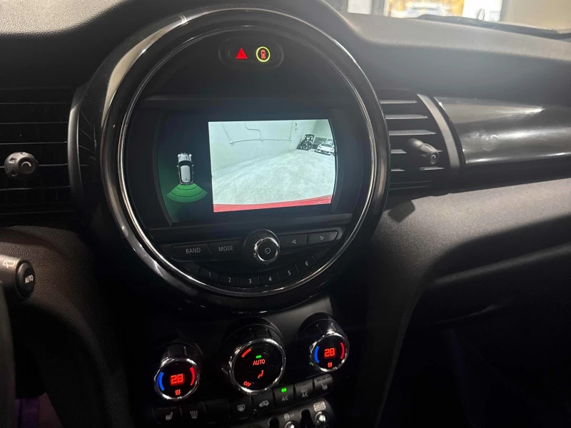 Mini Cooper SE * * CARFAX * * АВТО КРЕДИТ * * , снимка 11 - Автомобили и джипове - 52555170