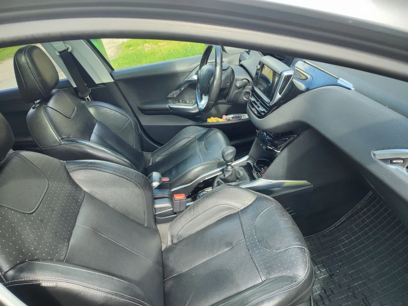 Peugeot 2008, снимка 8 - Автомобили и джипове - 53274802