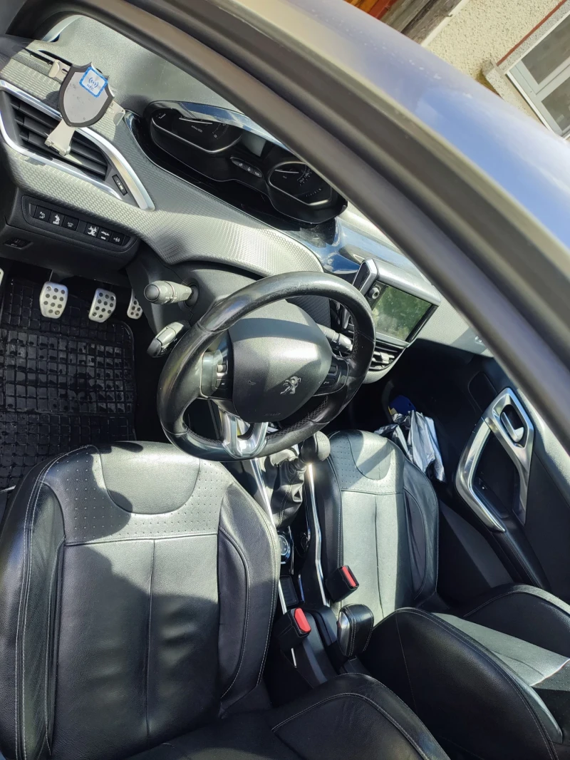 Peugeot 2008, снимка 13 - Автомобили и джипове - 53274802