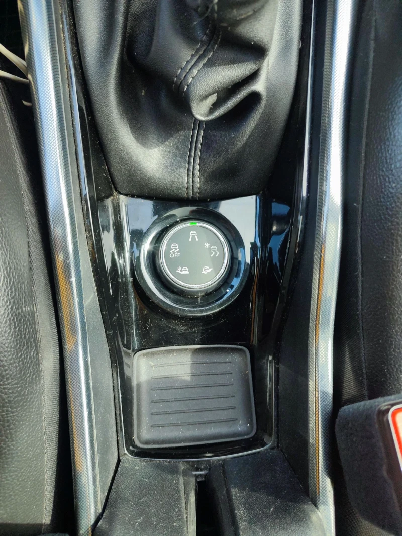 Peugeot 2008, снимка 4 - Автомобили и джипове - 53274802