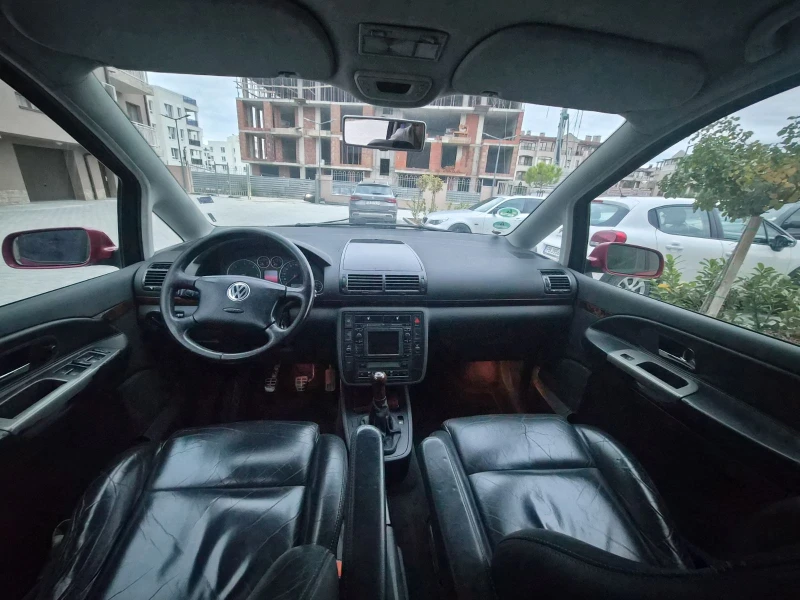 VW Sharan 1.9TDI, снимка 11 - Автомобили и джипове - 53301386