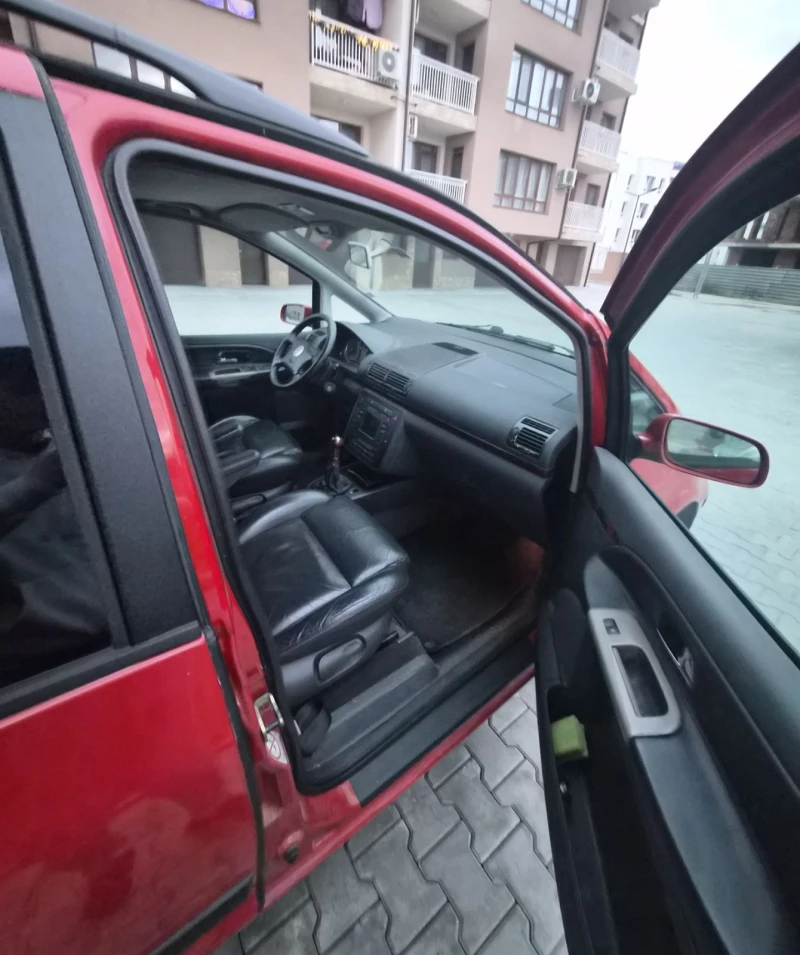 VW Sharan 1.9TDI, снимка 6 - Автомобили и джипове - 53301386