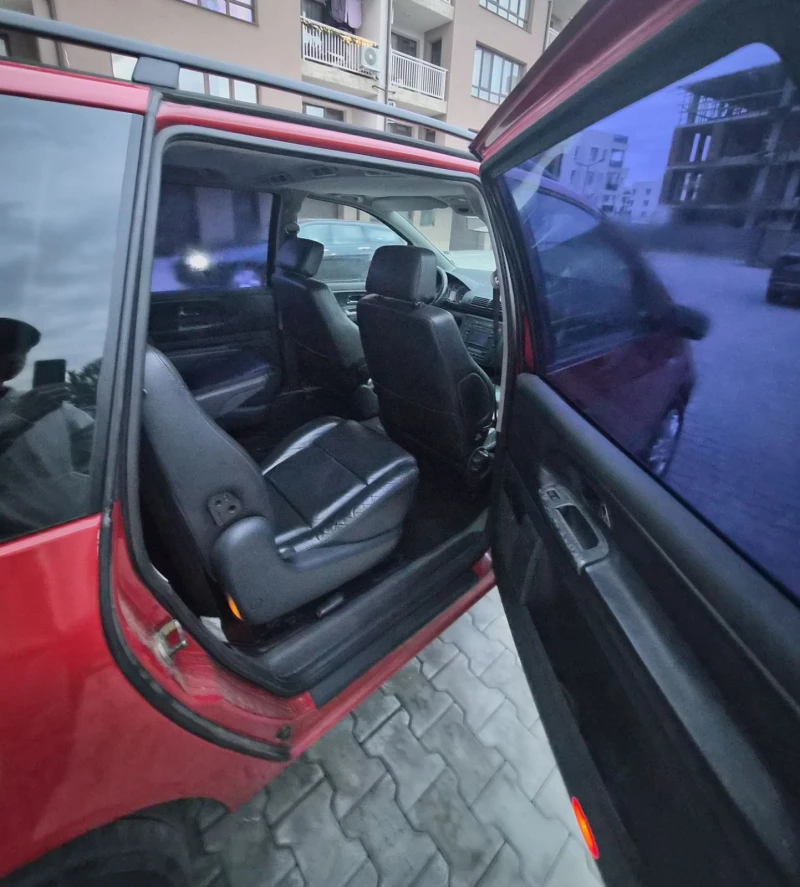 VW Sharan 1.9TDI, снимка 9 - Автомобили и джипове - 53301386