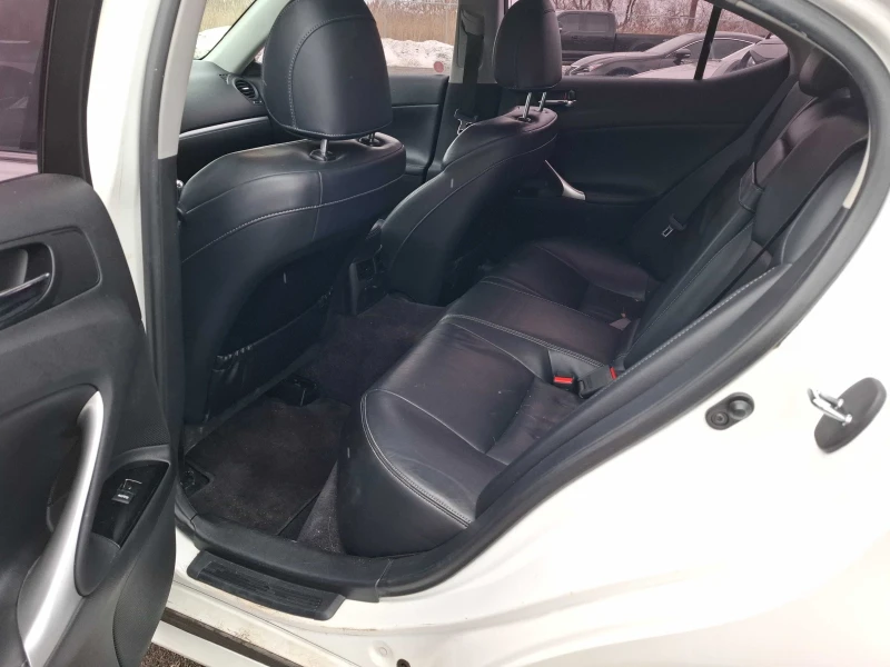 Lexus IS 250 F SPORT * AWD * ЧЕРЕН САЛОН * СЕРВИЗНА ИСТОРИЯ * , снимка 11 - Автомобили и джипове - 53574560
