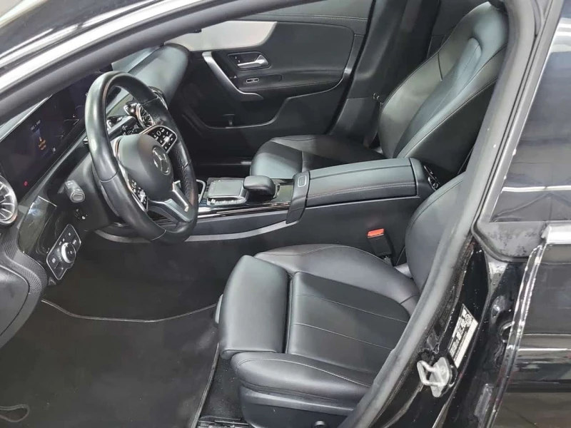 Mercedes-Benz CLA 250 4MATIC | PANO | KEYLESS | 2 КЛЮЧА | ПОДГРЕВИ | , снимка 13 - Автомобили и джипове - 53580408