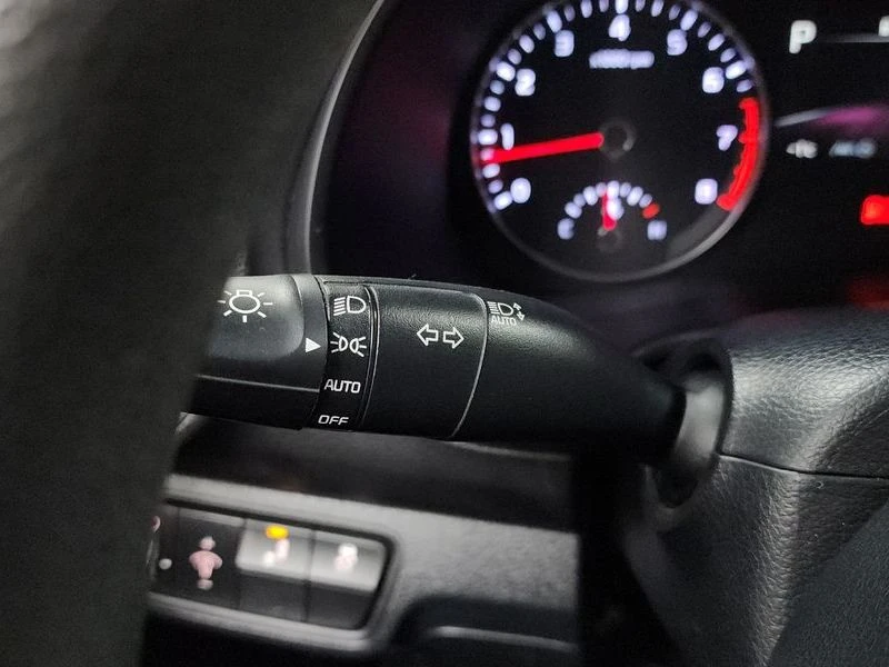 Kia K3 1.6 Automatic, снимка 8 - Автомобили и джипове - 55585796