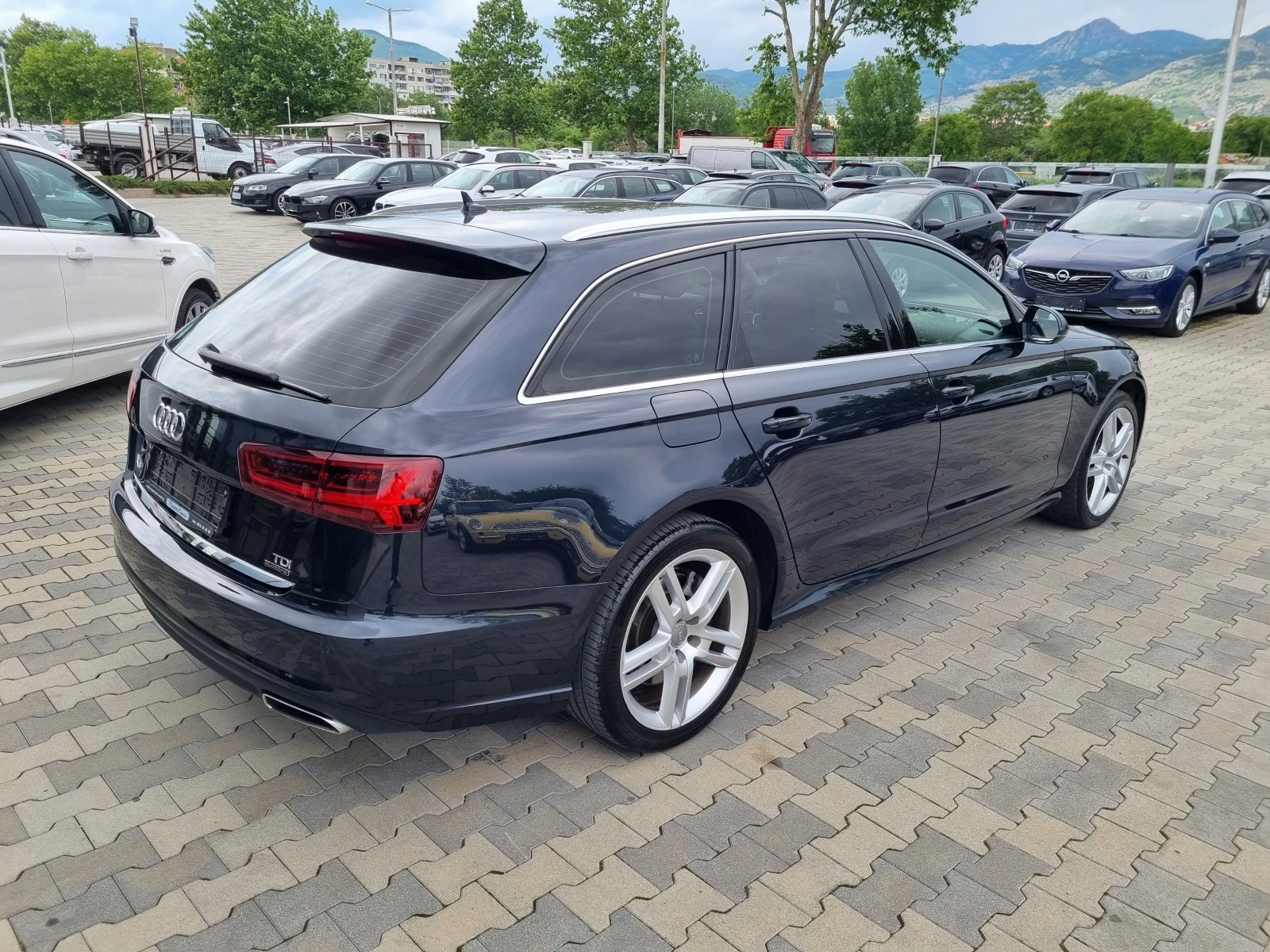 Audi A6 3.0TDi-272hp FACELIFT* DISTRONIC, КАМЕРА* 124хил.к - изображение 6