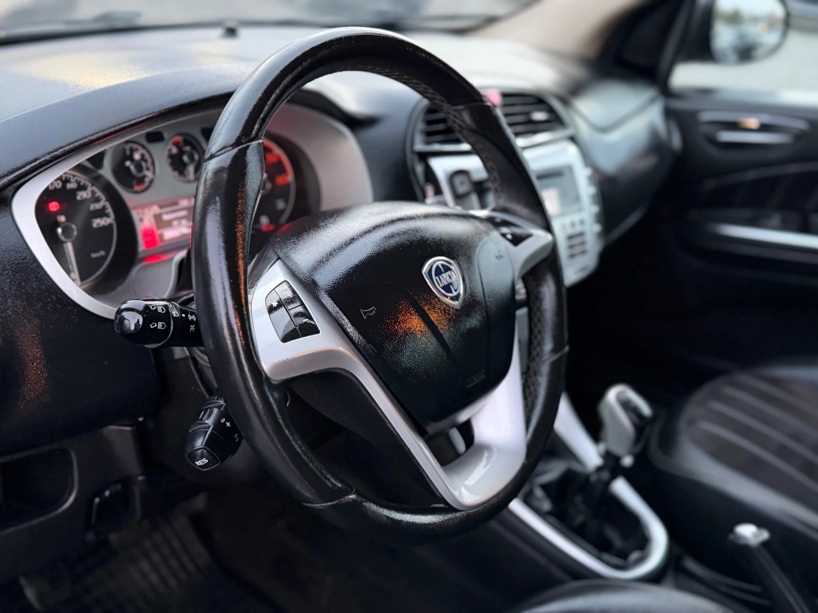 Lancia Delta * * LED* 1.6-120* MULTIJET* * EURO 5*  | Mobile.bg   15