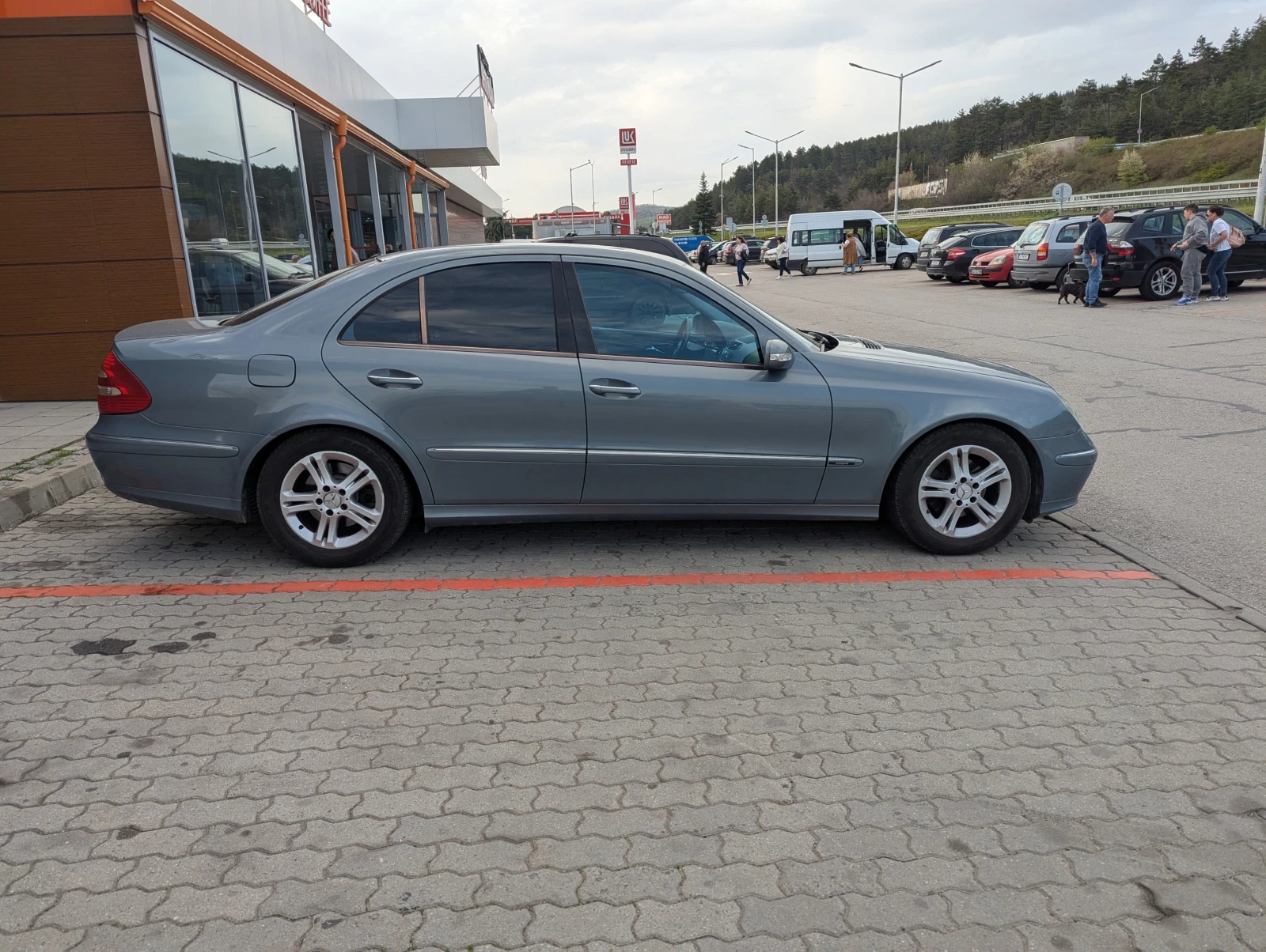 Mercedes-Benz E 280 E320 - изображение 8