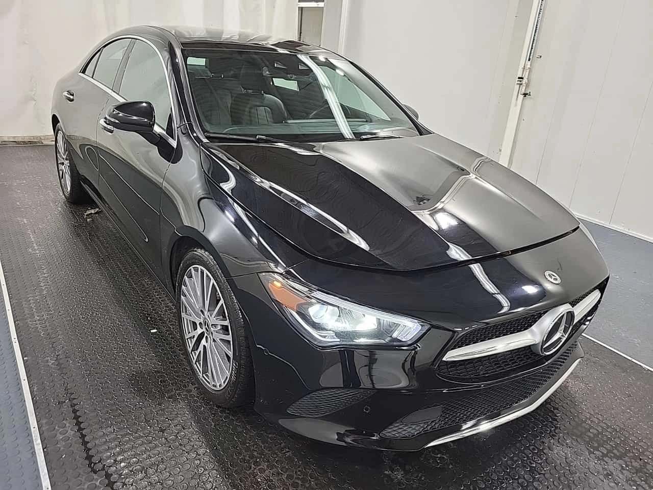 Mercedes-Benz CLA 250 4MATIC | PANO | KEYLESS | 2 КЛЮЧА | ПОДГРЕВИ |  - изображение 10