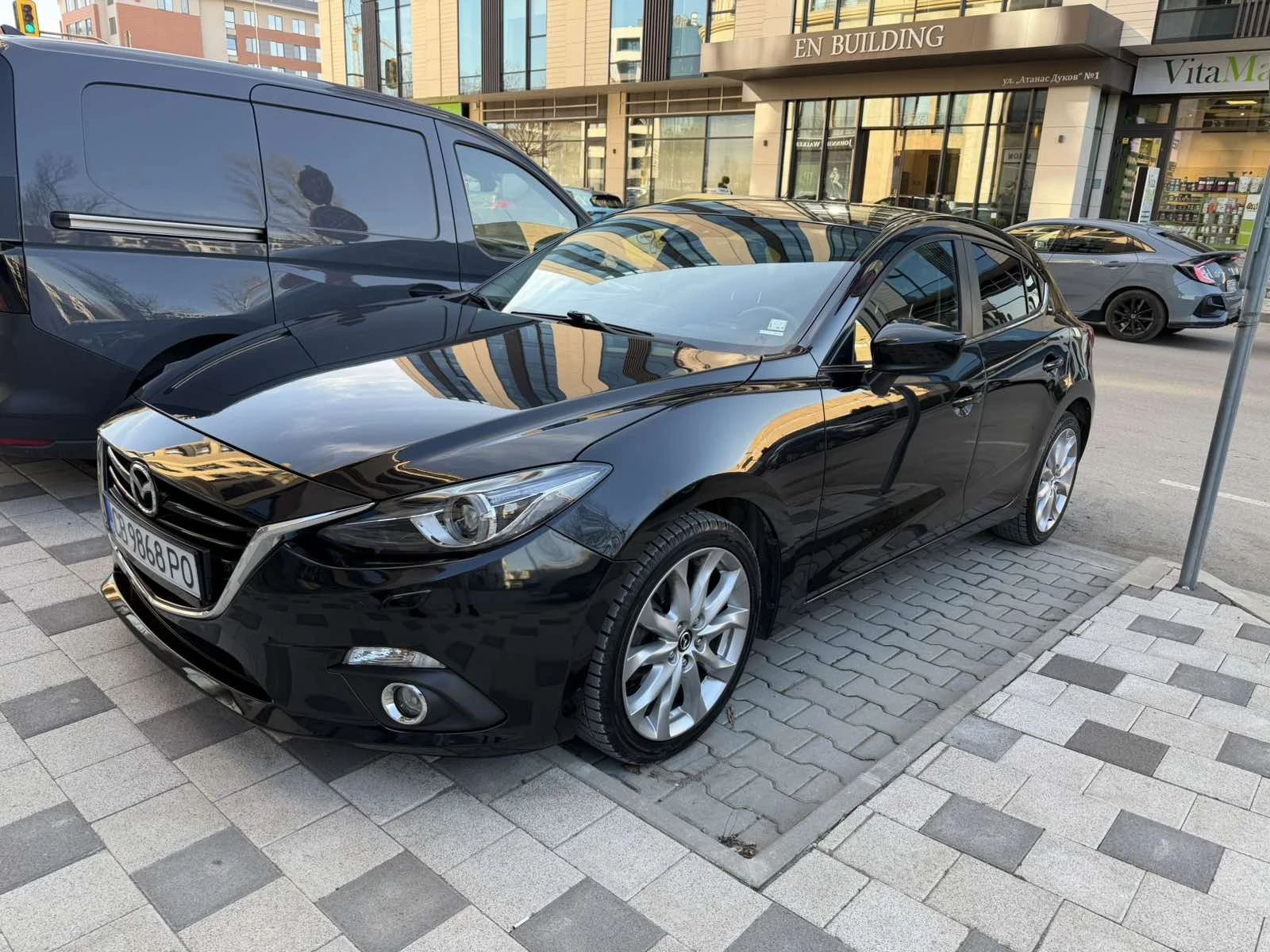 Mazda 3 1.5D, HEAD-UP, КАМЕРА, ПОДГРЕВ, BOSE , снимка 6 - Автомобили и джипове - 53692102