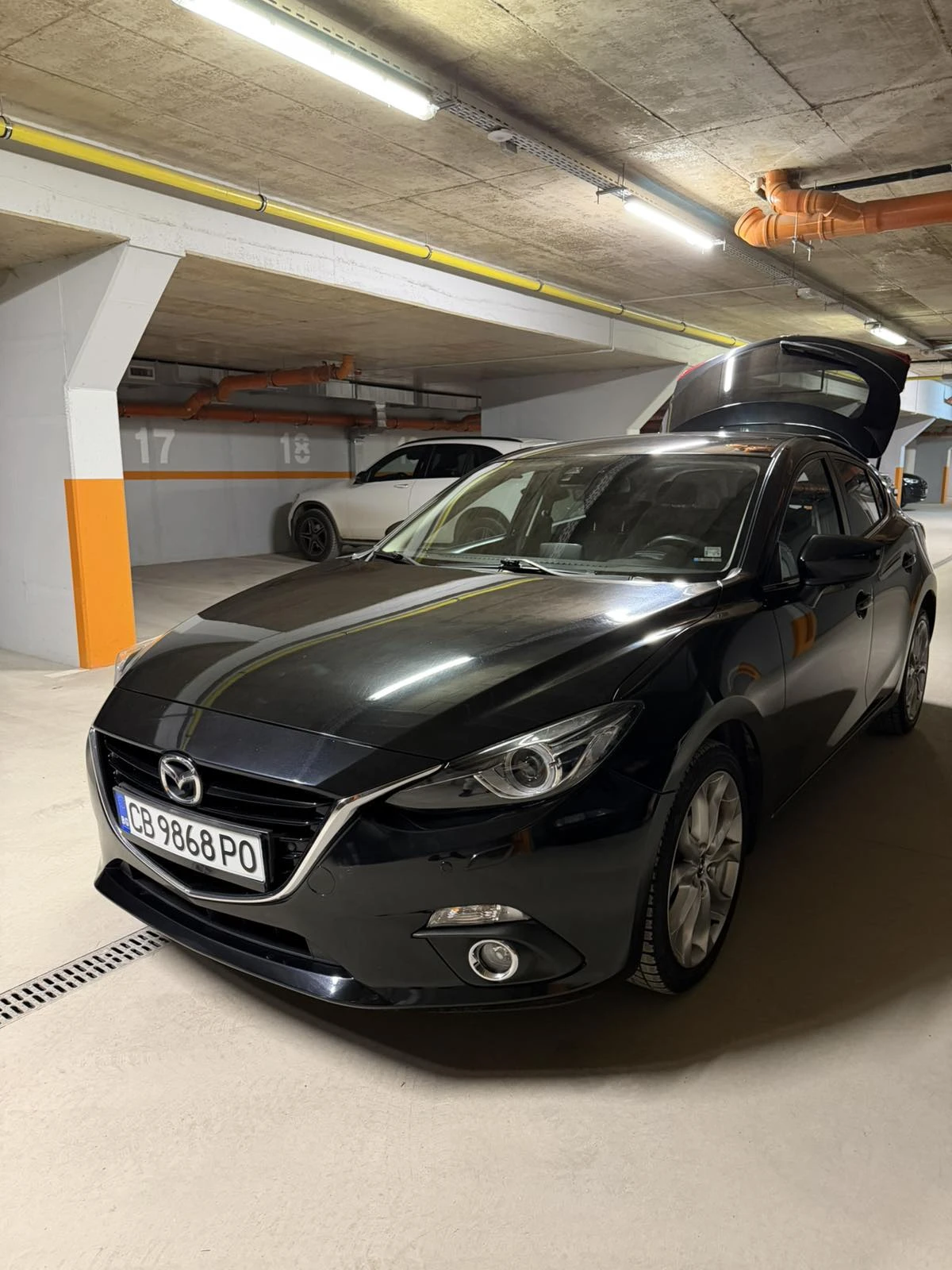 Mazda 3 1.5D, HEAD-UP, КАМЕРА, ПОДГРЕВ, BOSE , снимка 4 - Автомобили и джипове - 53692102