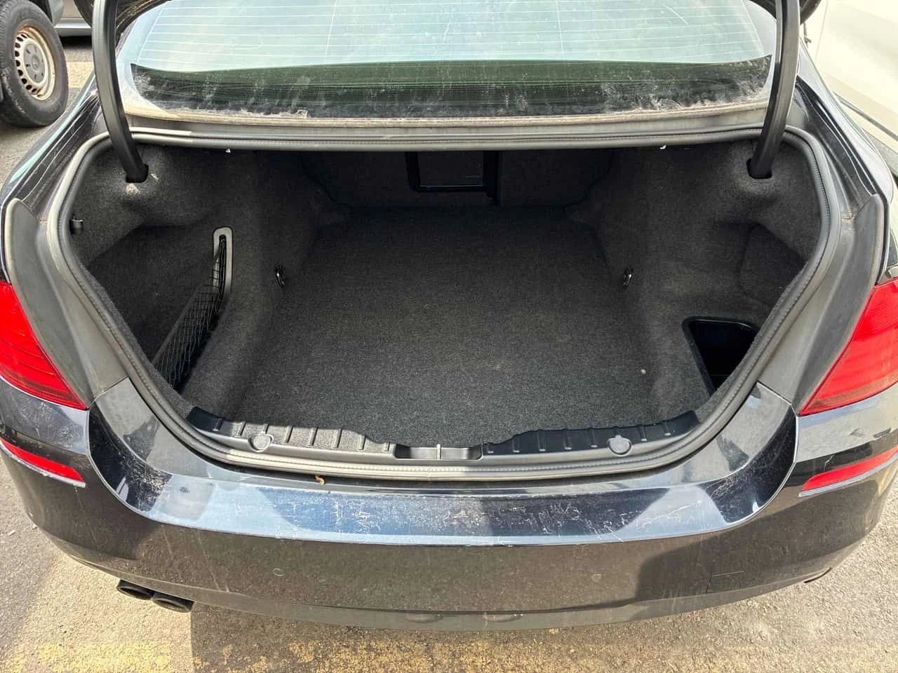 BMW 528 * xDrive * ГЛАВНО ПРЕДСТАВИТЕЛСТВО* ПАНО* КАМЕРА* , снимка 15 - Автомобили и джипове - 54164740