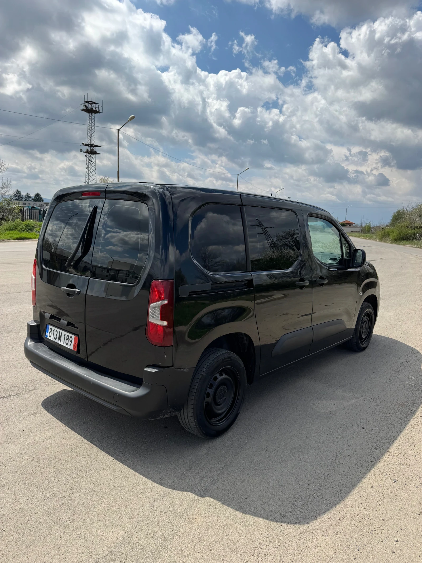 Citroen Berlingo 1.5 Дизел Като чисто нова, снимка 4 - Автомобили и джипове - 54239711
