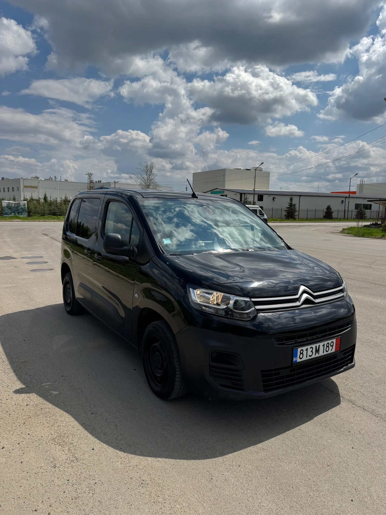 Citroen Berlingo 1.5 Дизел Като чисто нова, снимка 2 - Автомобили и джипове - 54239711