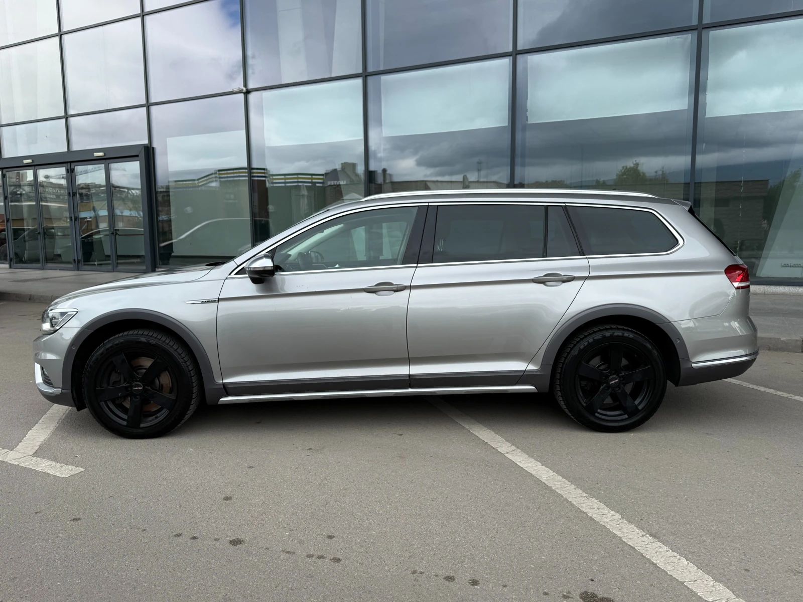 VW Passat 6 ������ ��������/2.0TDI Biturbo 240�.�. 4Motion | Mobile.bg � ����������� 2