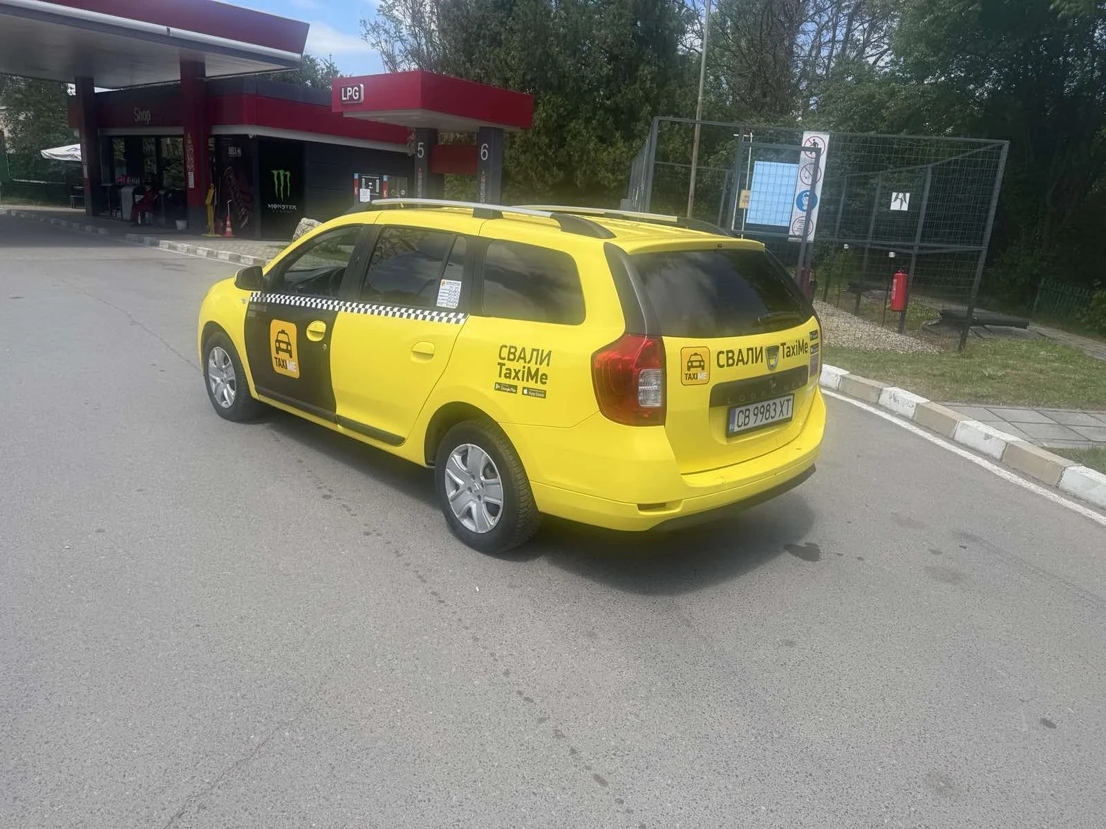Dacia Logan 1000, снимка 6 - Автомобили и джипове - 54598901