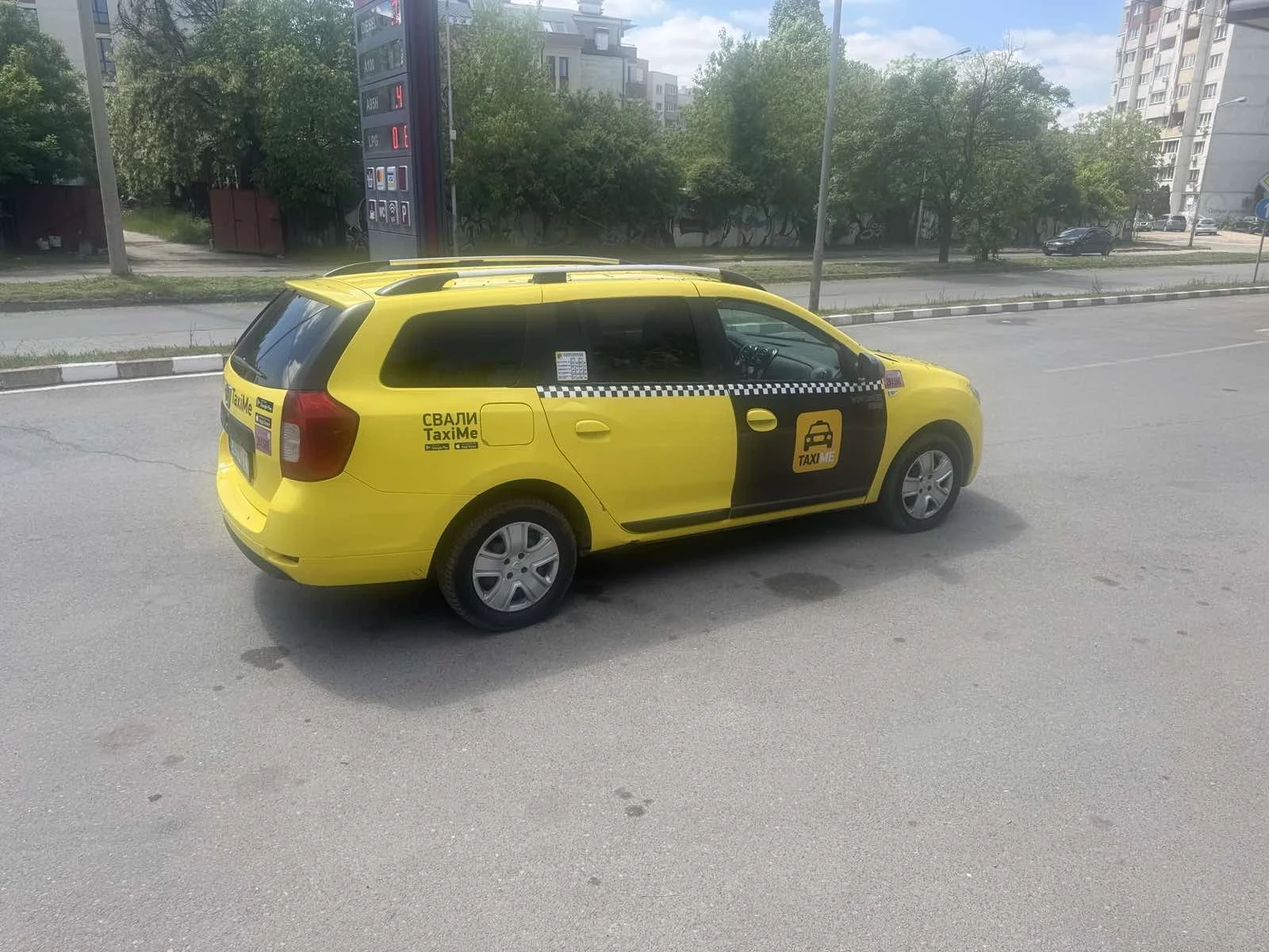 Dacia Logan 1000, снимка 9 - Автомобили и джипове - 54598901