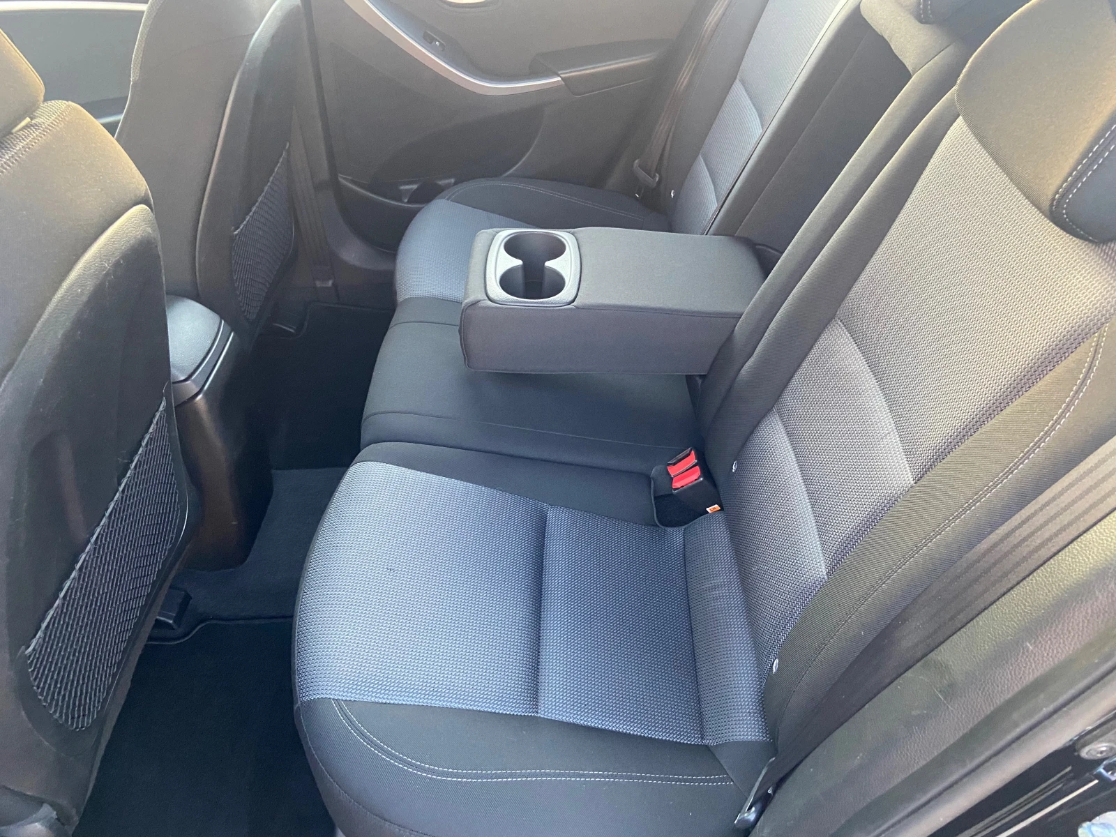 Hyundai I30 1.6 GDI 64000�� ��������� | Mobile.bg � ����������� 15