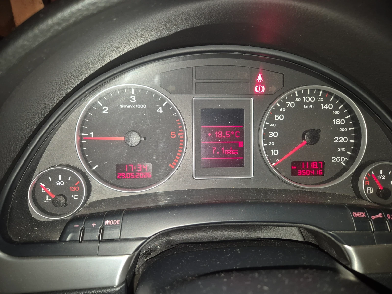 Audi A4 B7, снимка 2 - Автомобили и джипове - 54713576