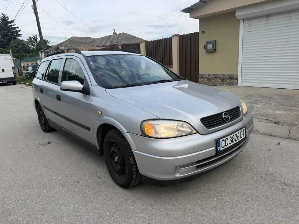 Opel Astra 1.6 klima, снимка 11 - Автомобили и джипове - 54922932