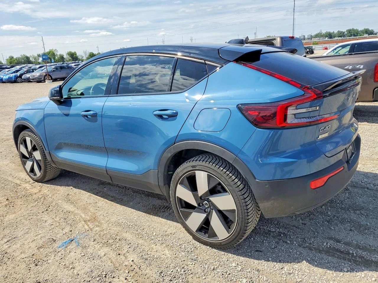 Volvo C40 RECHARGE ULTIMATE* AWD* P8, снимка 2 - Автомобили и джипове - 55175740