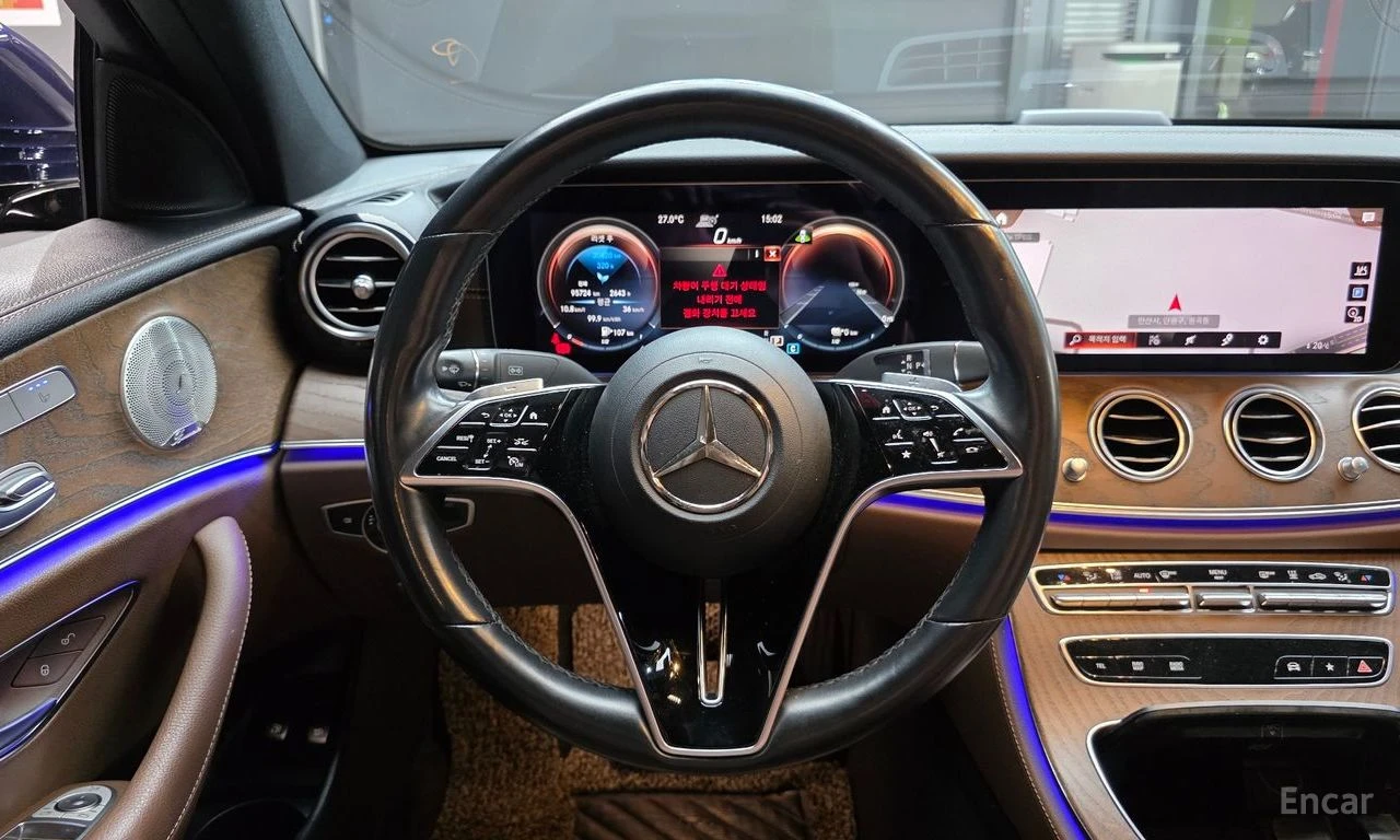 Mercedes-Benz E 350 4MATIC* BURMESTER* ОБДУХВАНЕ* ДИСТРОНИК* ХЕДЪП* , снимка 8 - Автомобили и джипове - 55208372