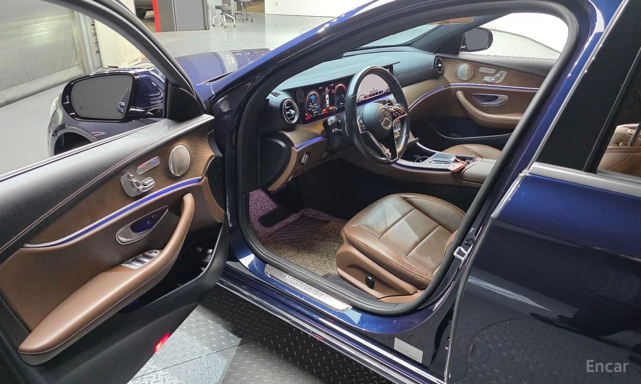 Mercedes-Benz E 350 4MATIC* BURMESTER* ОБДУХВАНЕ* ДИСТРОНИК* ХЕДЪП* , снимка 6 - Автомобили и джипове - 55208372