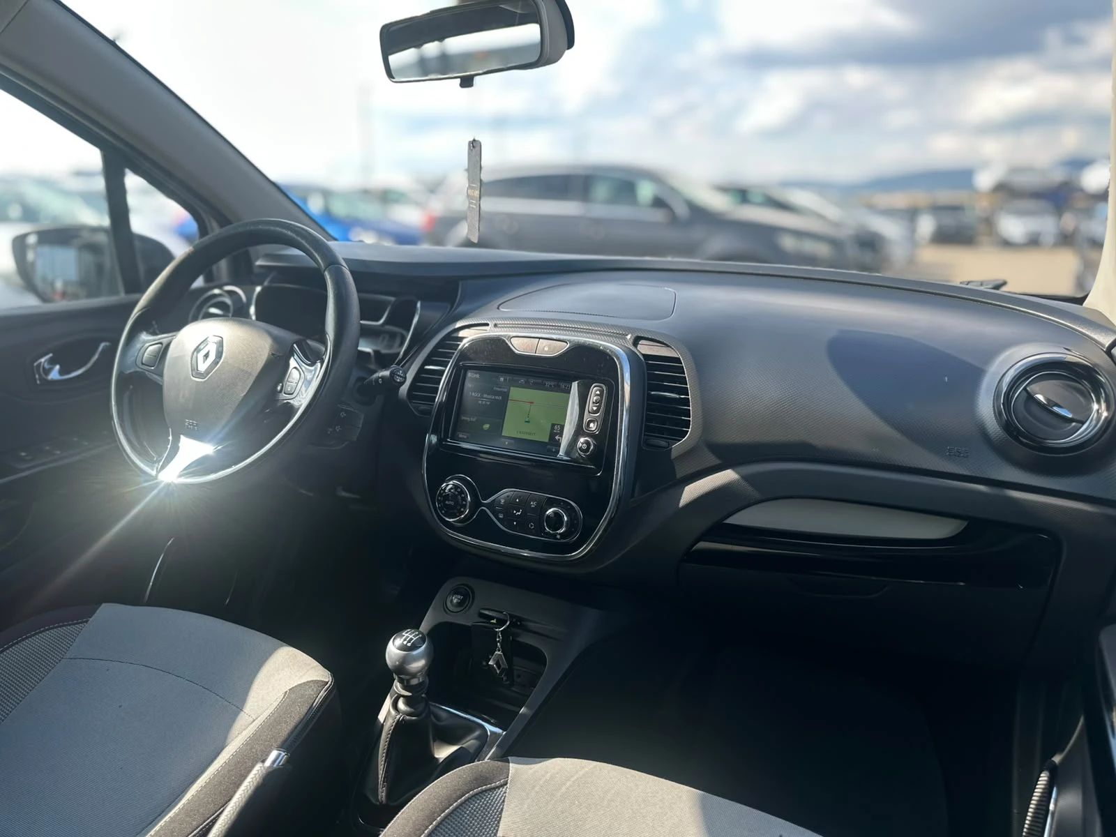 Renault Captur / 1.5D / EURO 6 / NAVI /, снимка 11 - Автомобили и джипове - 55217084