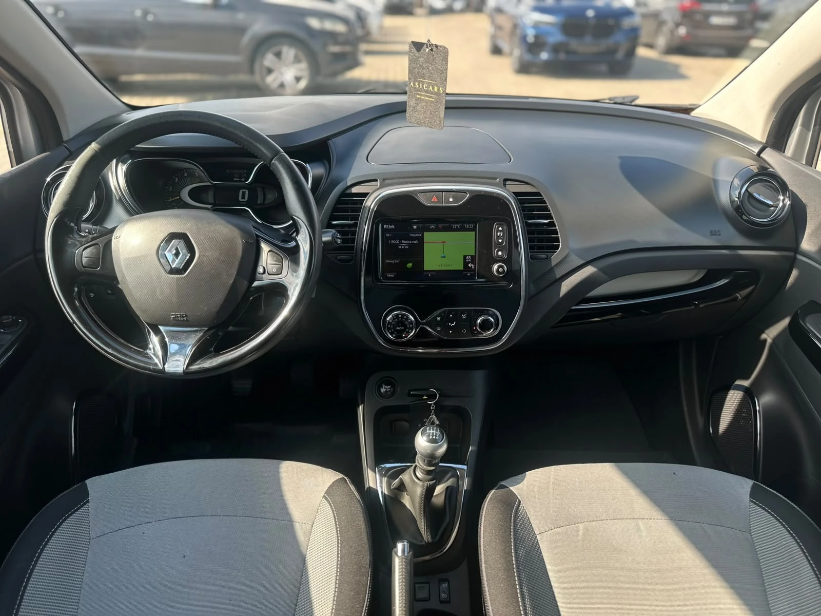 Renault Captur / 1.5D / EURO 6 / NAVI /, снимка 13 - Автомобили и джипове - 55217084
