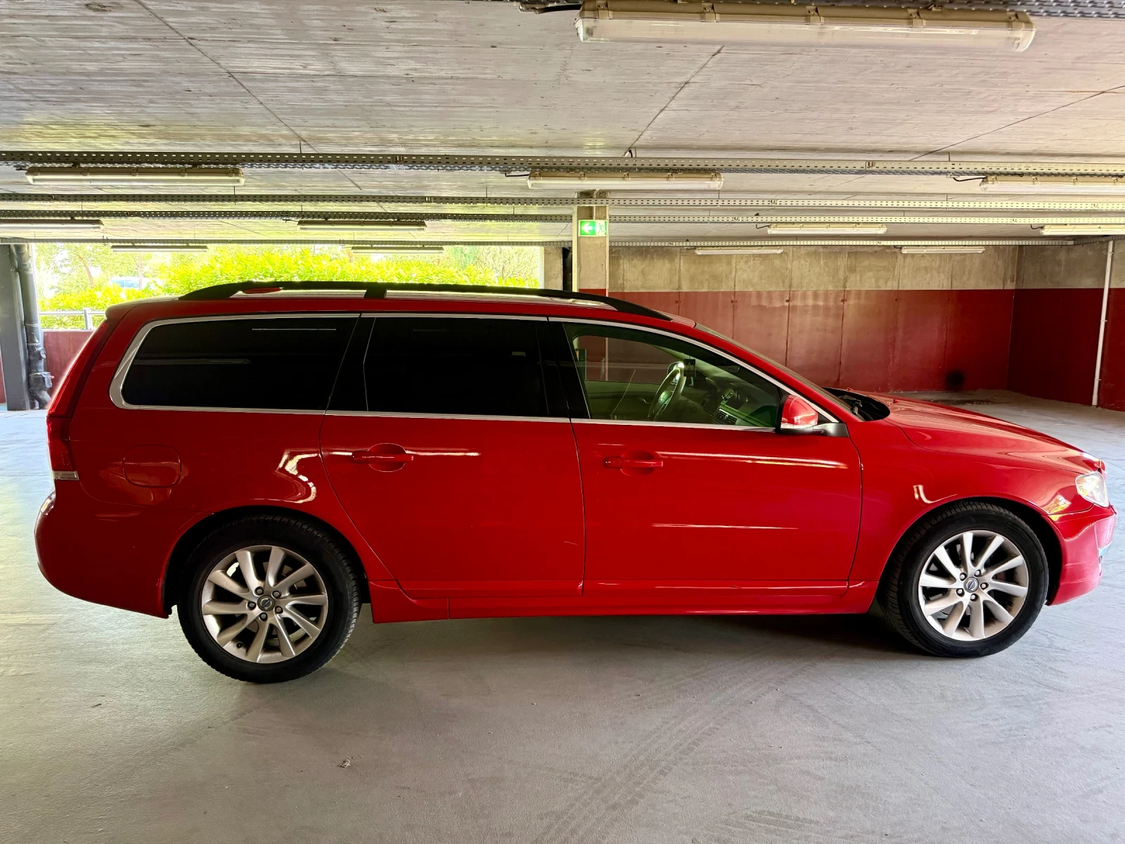 Volvo V70 D5 AWD 215, снимка 13 - Автомобили и джипове - 55422002