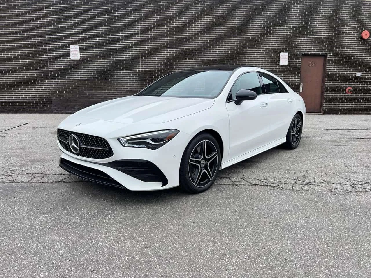 Mercedes-Benz CLA 250 4MATIC | CARFAX | АВТОКРЕДИТ БЕЗ ПЪРВОНАЧАЛНА