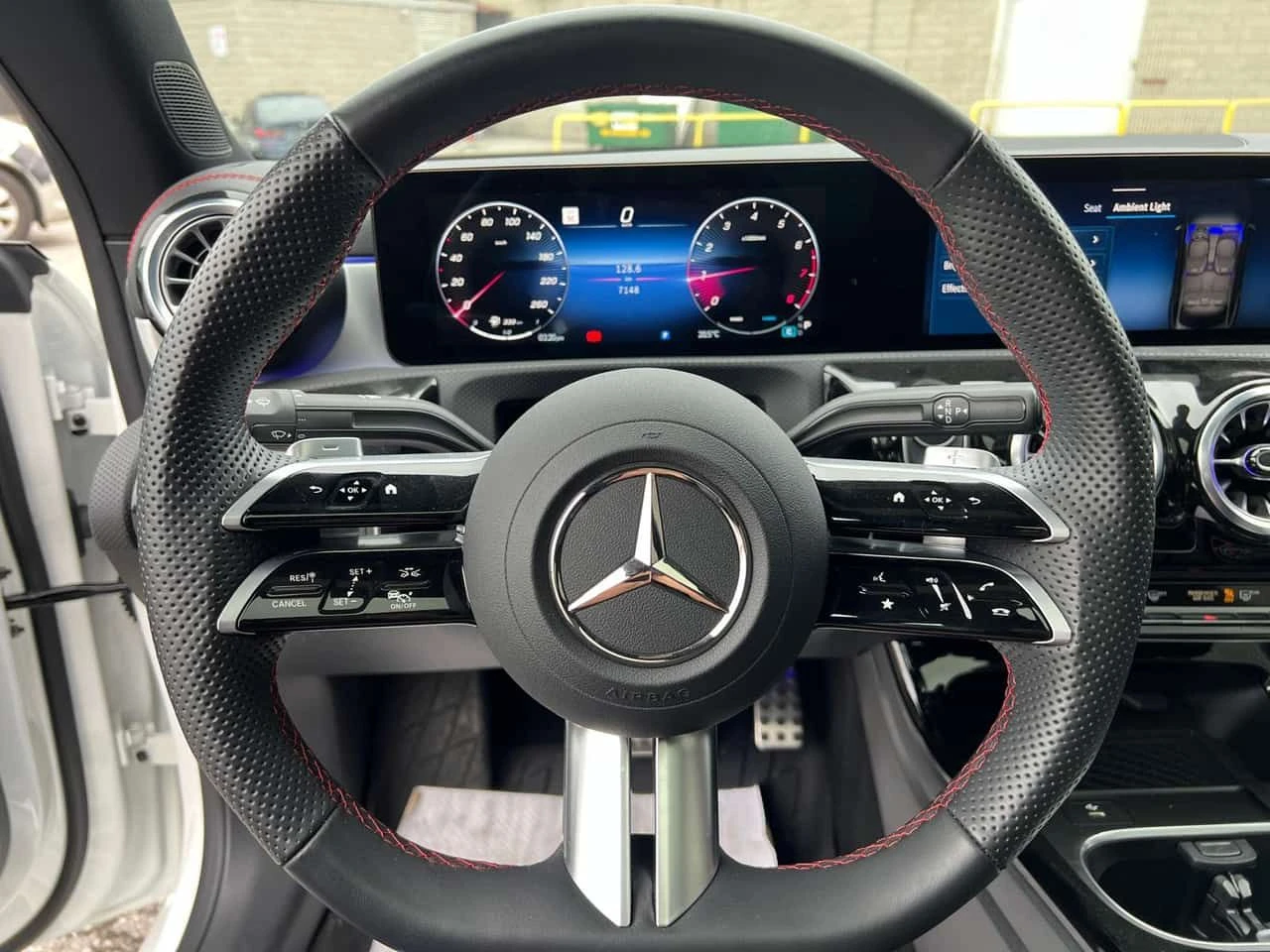 Mercedes-Benz CLA 250 4MATIC | CARFAX | АВТОКРЕДИТ БЕЗ ПЪРВОНАЧАЛНА, снимка 9 - Автомобили и джипове - 55667899
