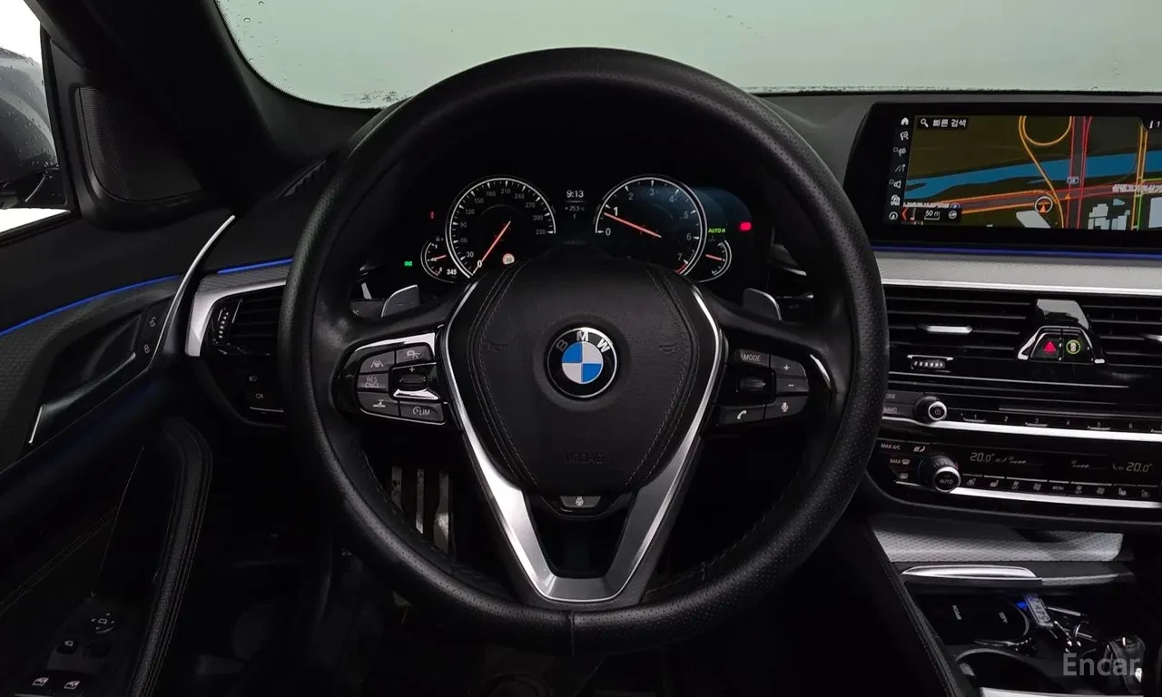 BMW 530 M pack* Distronic* H&K* Обдух* Подгреви* HUD, снимка 8 - Автомобили и джипове - 55885965