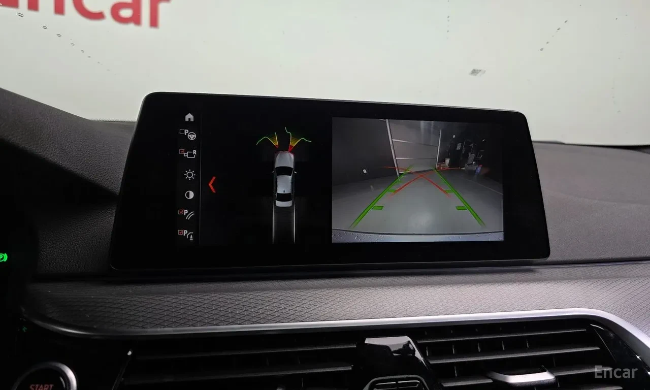 BMW 530 M pack* Distronic* H&K* Обдух* Подгреви* HUD, снимка 11 - Автомобили и джипове - 55885965