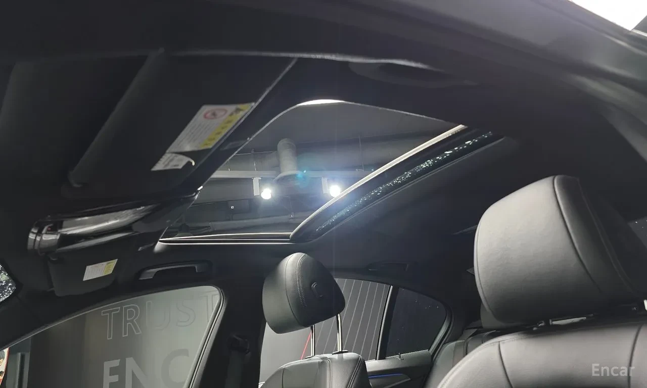 BMW 530 M pack* Distronic* H&K* Обдух* Подгреви* HUD, снимка 13 - Автомобили и джипове - 55885965