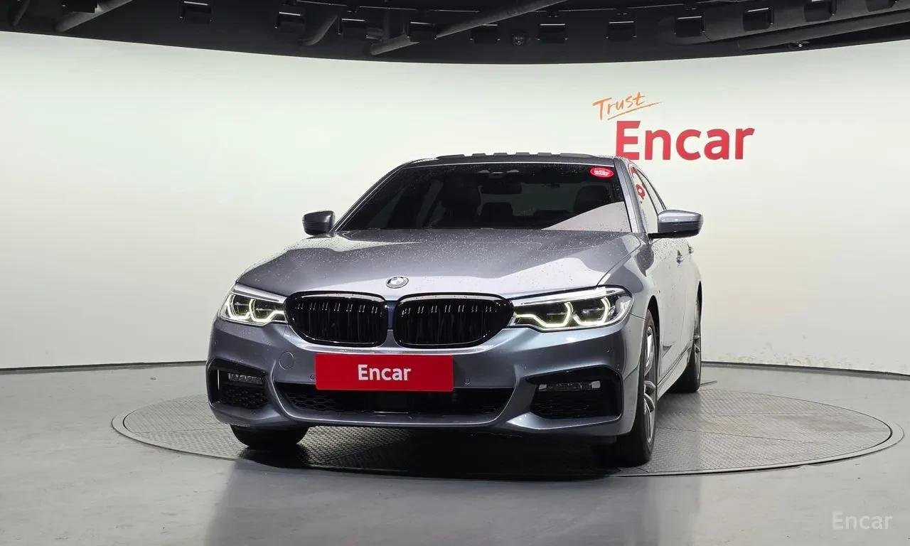BMW 530 M pack* Distronic* H&K* Обдух* Подгреви* HUD, снимка 2 - Автомобили и джипове - 55885965