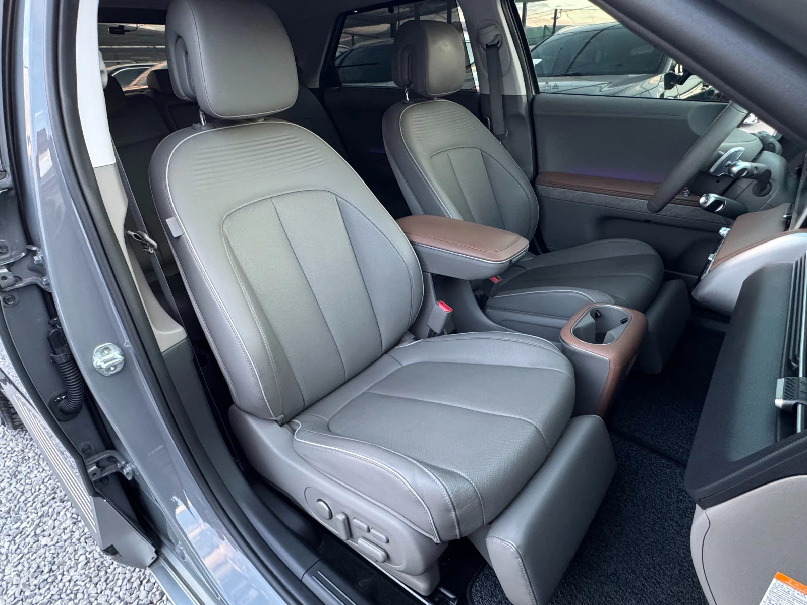 Hyundai Ioniq 5 Long Range ! AWD ! Prestige !, снимка 10 - Автомобили и джипове - 56198942