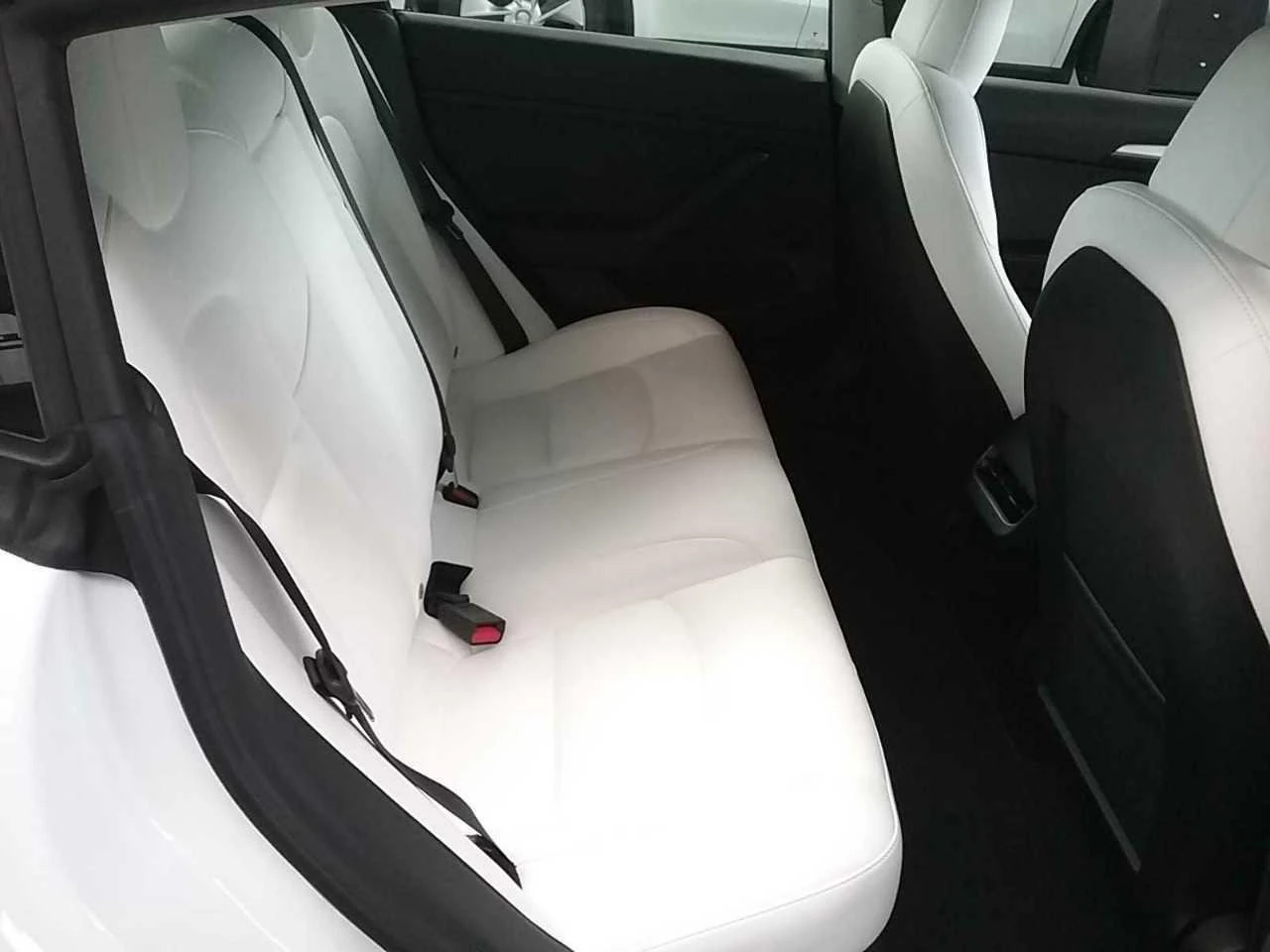 Tesla Model 3 Long Range Performance Dual Motor Leather Navi LED, снимка 6 - Автомобили и джипове - 56219309