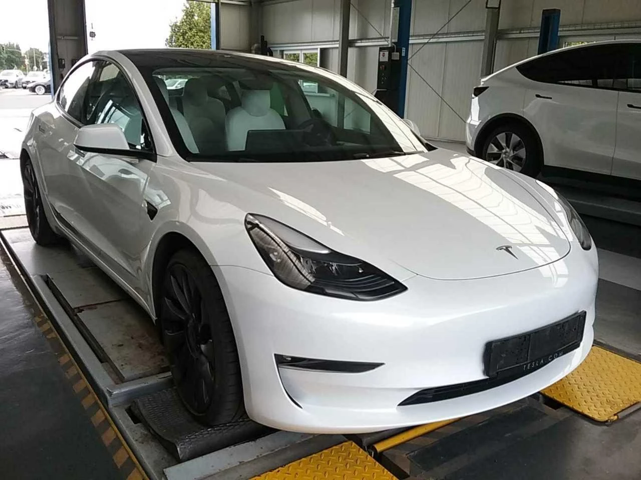 Tesla Model 3 Long Range Performance Dual Motor Leather Navi LED