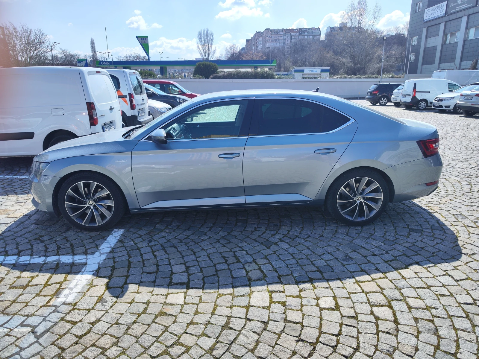 Skoda Superb, снимка 2 - Автомобили и джипове - 56611237
