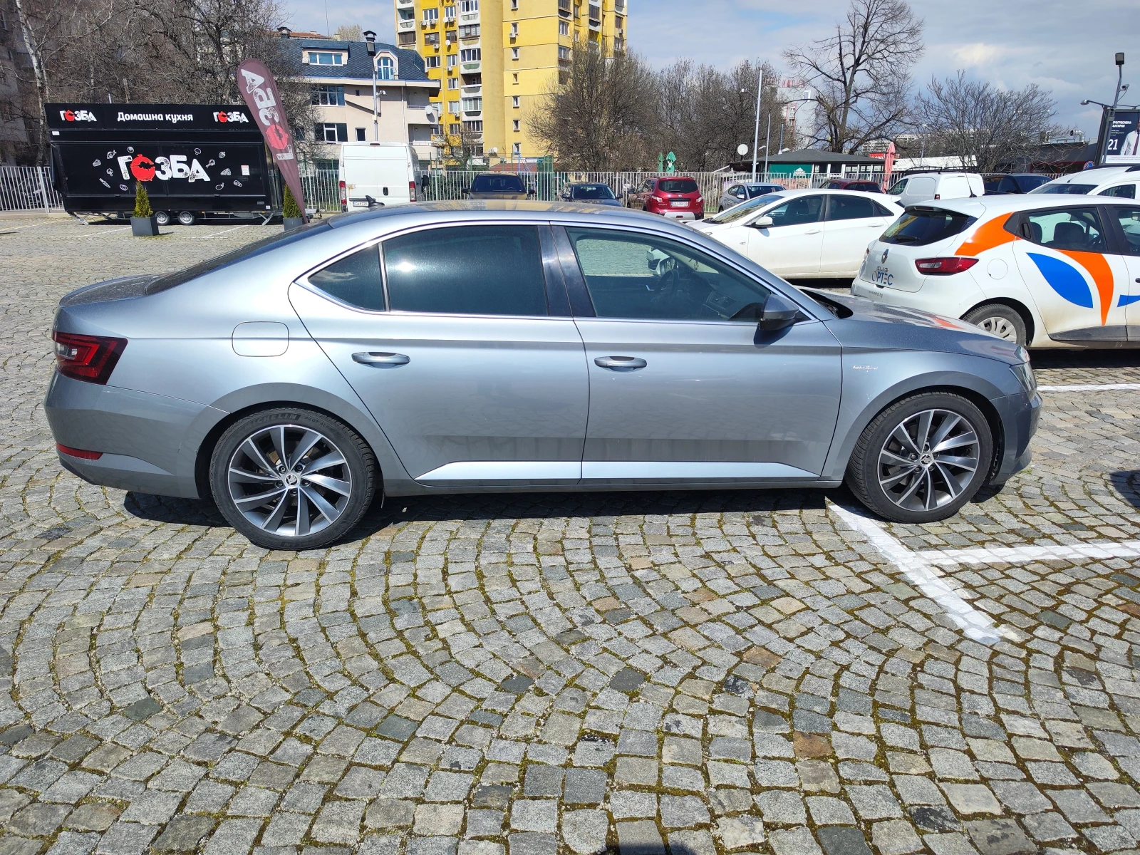 Skoda Superb, снимка 4 - Автомобили и джипове - 56611237