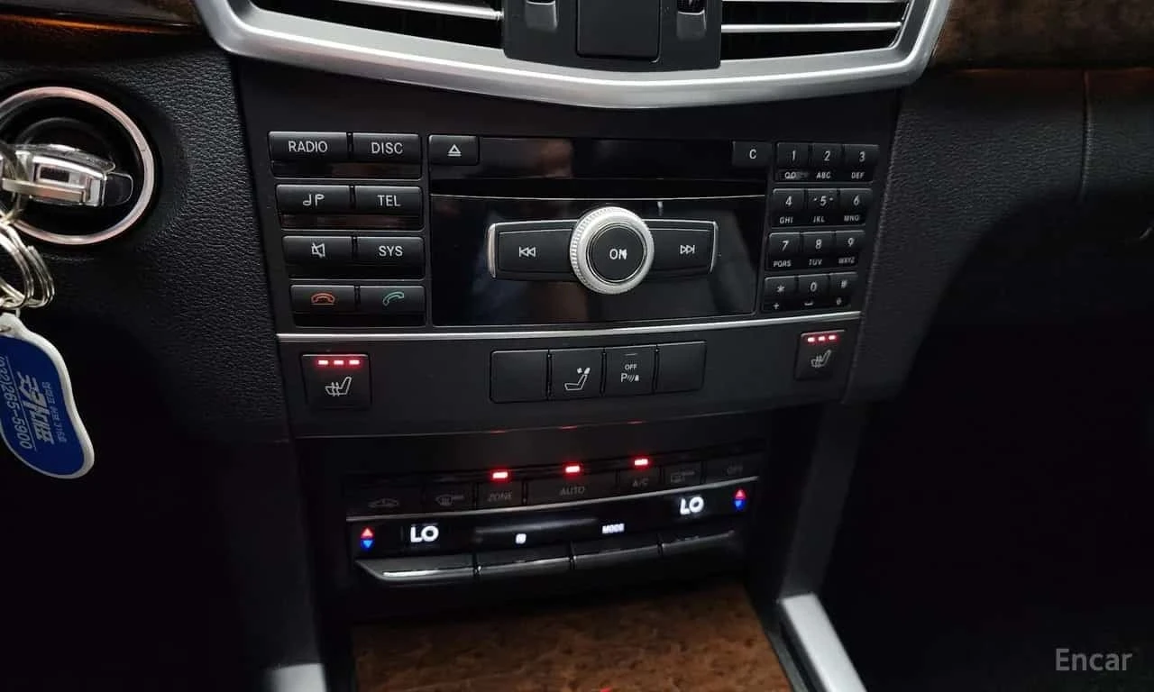 Mercedes-Benz E 200 * E200 CGI * ЦЕНА ДО БГ, снимка 14 - Автомобили и джипове - 56742142