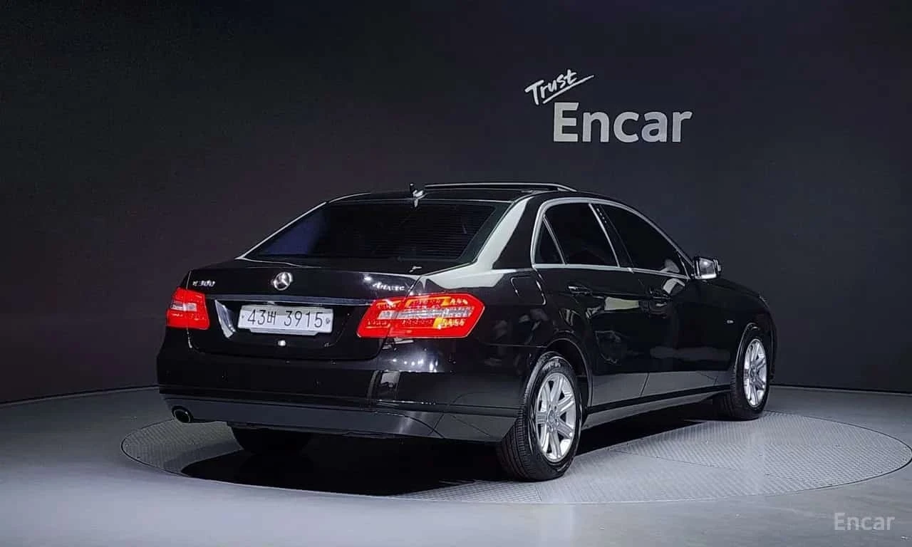 Mercedes-Benz E 200 * E200 CGI * ЦЕНА ДО БГ, снимка 2 - Автомобили и джипове - 56742142