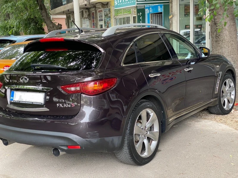 Infiniti Fx 30 S, снимка 5 - Автомобили и джипове - 47275381