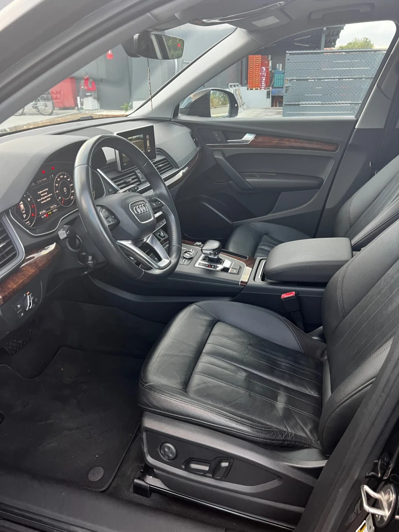 Audi Q5 2.0Т Quattro Panorama, снимка 13 - Автомобили и джипове - 47613634