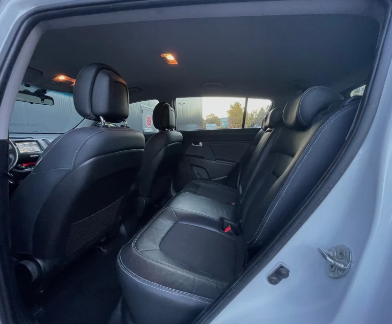 Kia Sportage 2.0CRDi 4WD , снимка 7 - Автомобили и джипове - 52258281