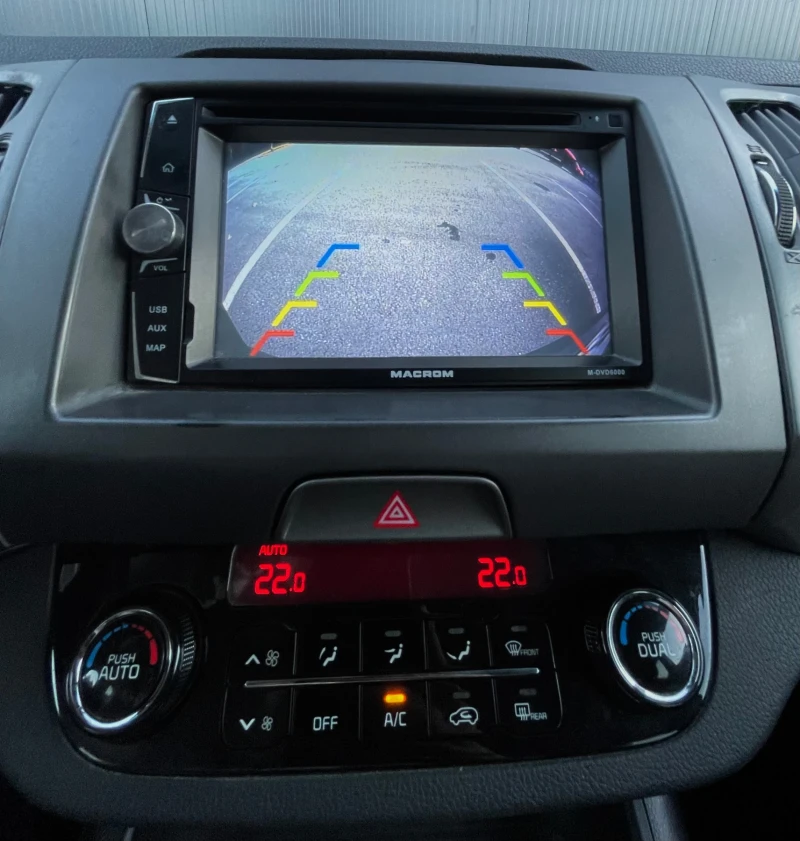 Kia Sportage 2.0CRDi 4WD , снимка 13 - Автомобили и джипове - 52258281