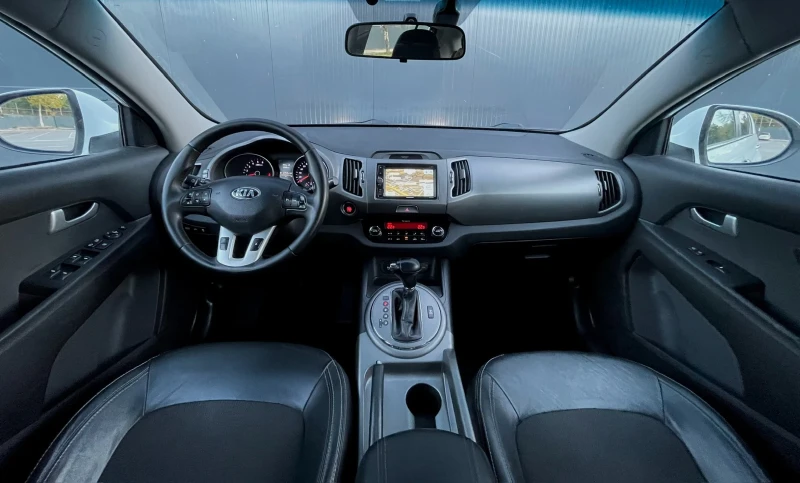 Kia Sportage 2.0CRDi 4WD , снимка 8 - Автомобили и джипове - 52258281